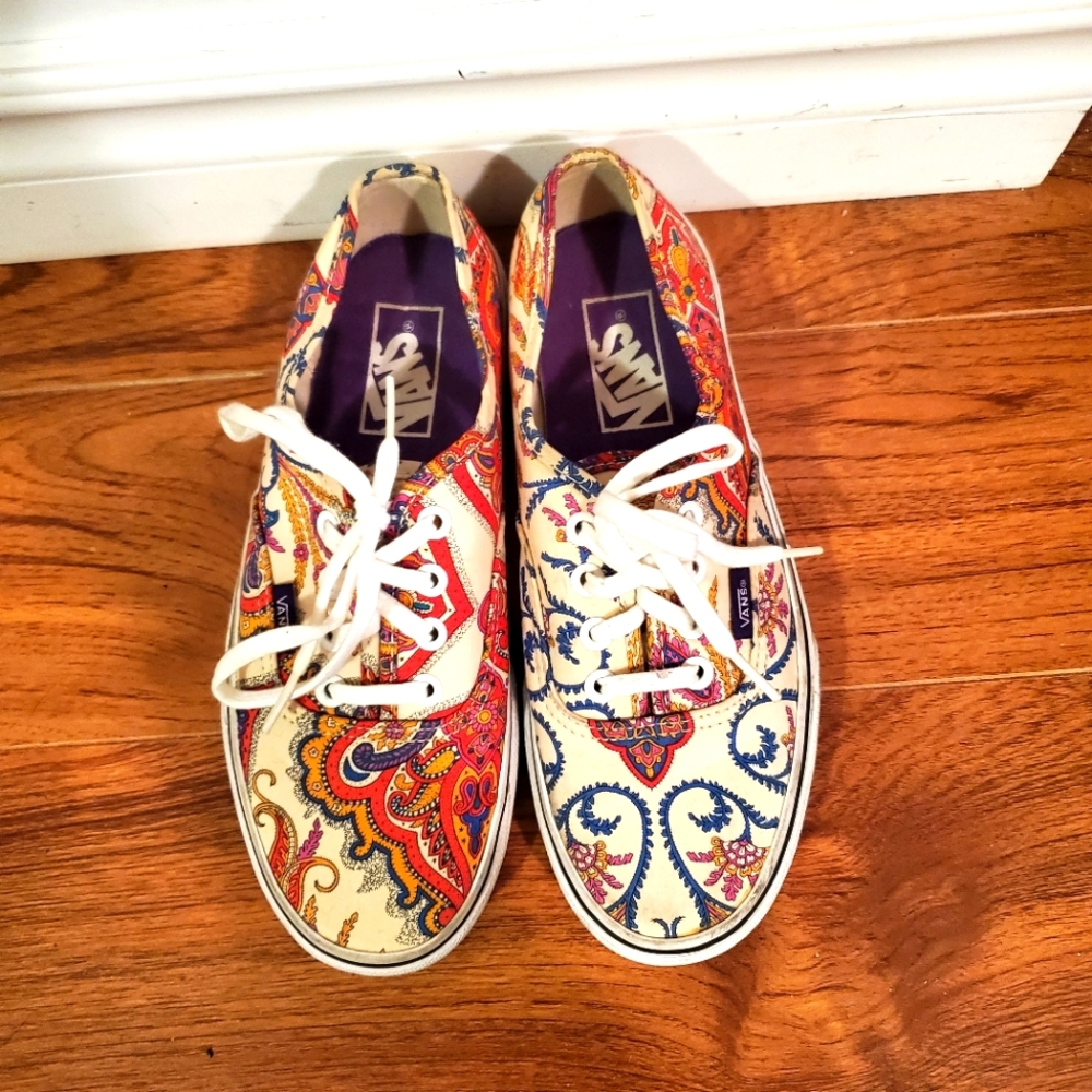 ⭐️HOST PICK⭐️ Unisex Vans Sneakers
